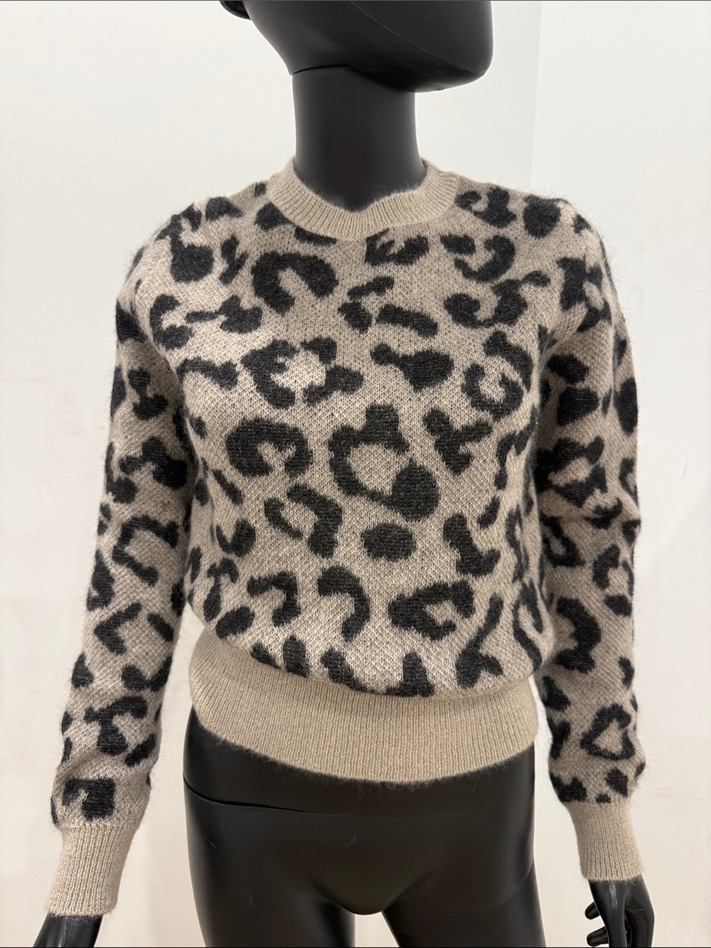 Max Mara Cashmere Leopard Print Sweater Beige Gray Size S Worn Once